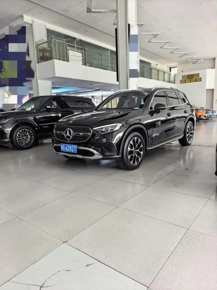 Mercedes-Benz GLC 2023 Model GLC 260 L 4MATIC Dynamic Model 5 seat
