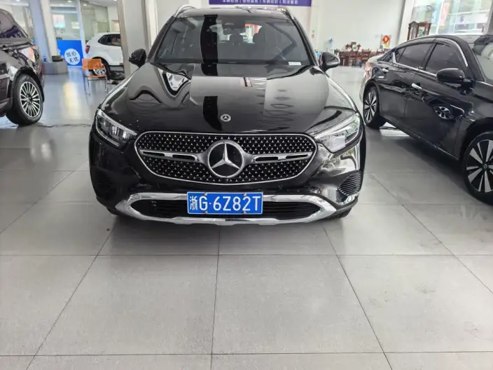 Mercedes-Benz GLC 2023 Model GLC 260 L 4MATIC Dynamic Model 5 seat