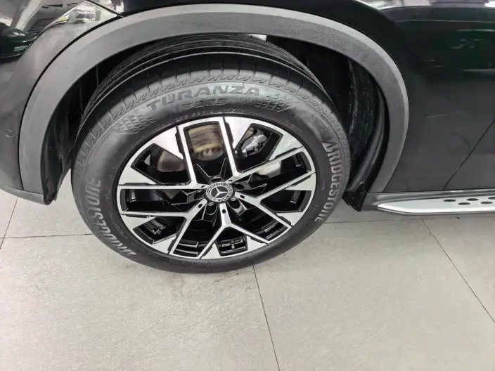 Mercedes-Benz GLC 2023 Model GLC 260 L 4MATIC Dynamic Model 5 seat – фото 6