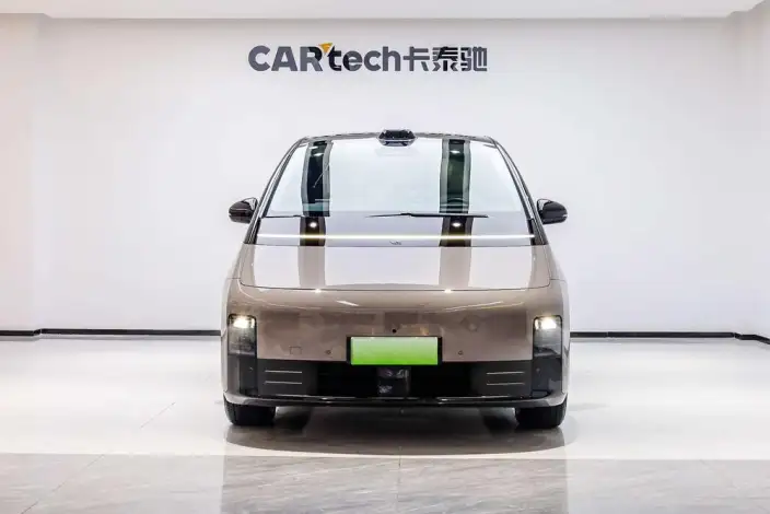 Li Auto MEGA 2024 Model Ultra Edition – фото 2