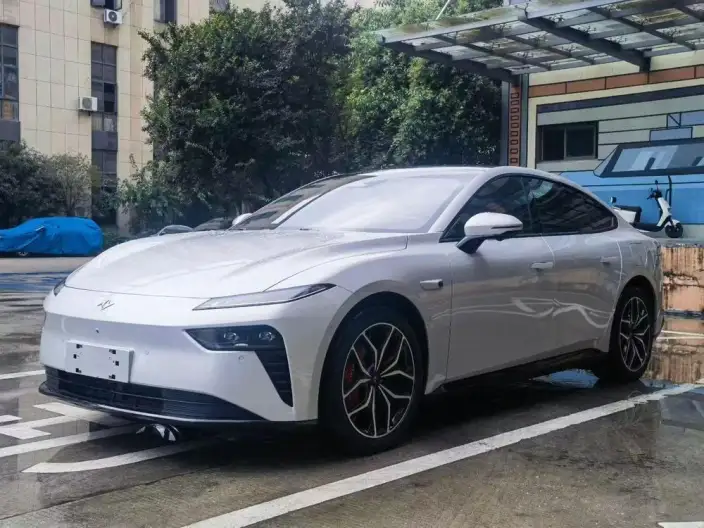 eπ 007 2025 Model EV 565 4WD Max Pilot Edition – фото 1