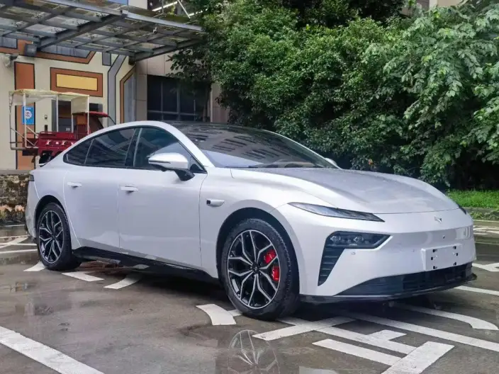 eπ 007 2025 Model EV 565 4WD Max Pilot Edition – фото 3