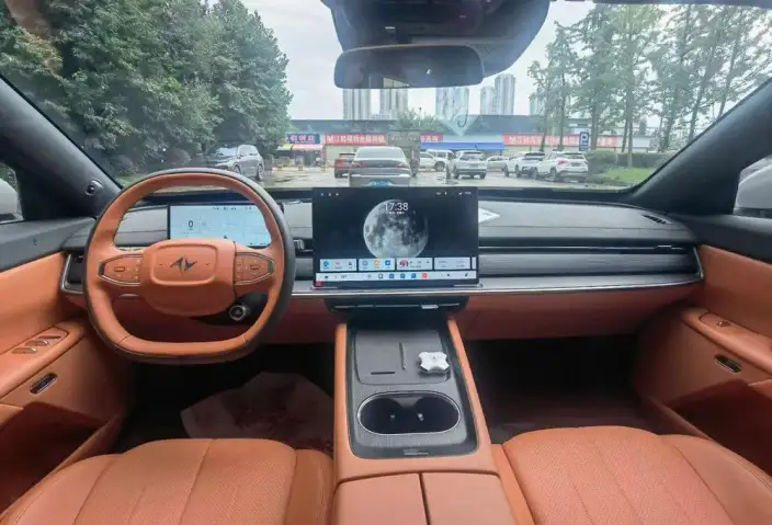eπ 007 2025 Model EV 565 4WD Max Pilot Edition – фото 7