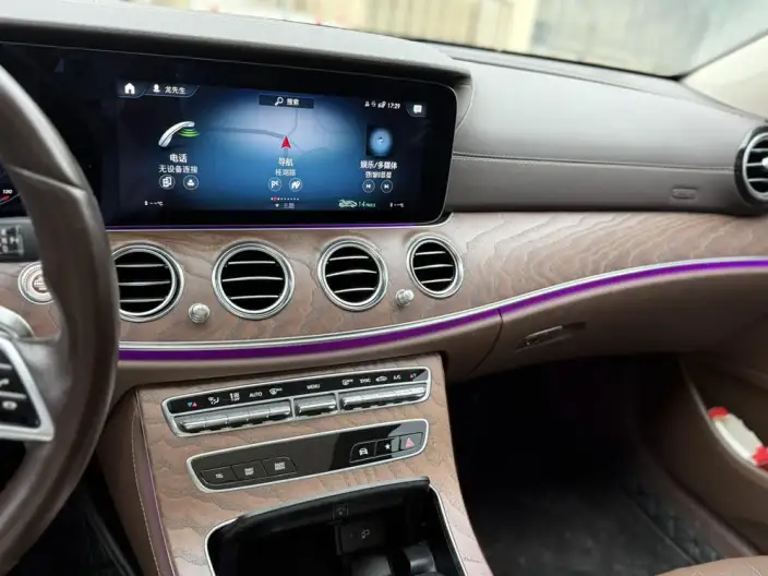 Mercedes-Benz E-Class 2023 Model E 260 L sedan – фото 7
