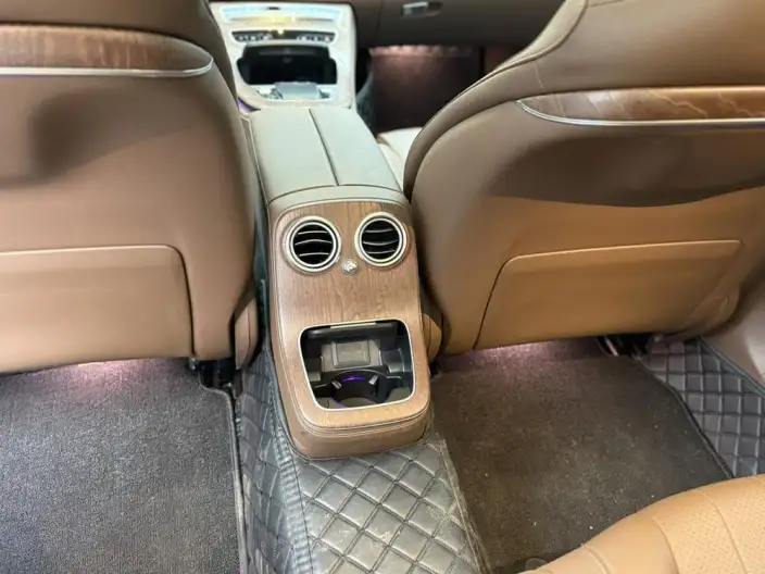 Mercedes-Benz E-Class 2023 Model E 260 L sedan – фото 9