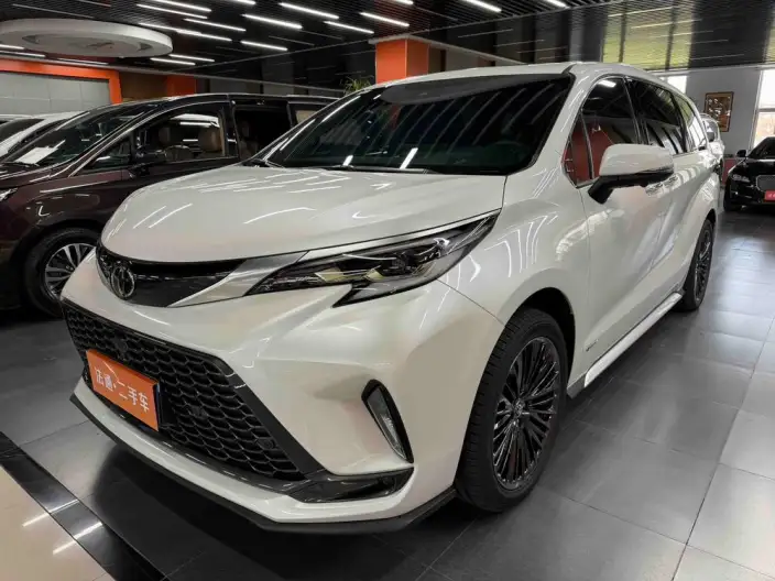 Granvia 2024 Model Intelligent Hybrid 2.5L 4WD Noble PLUS Edition – фото 1