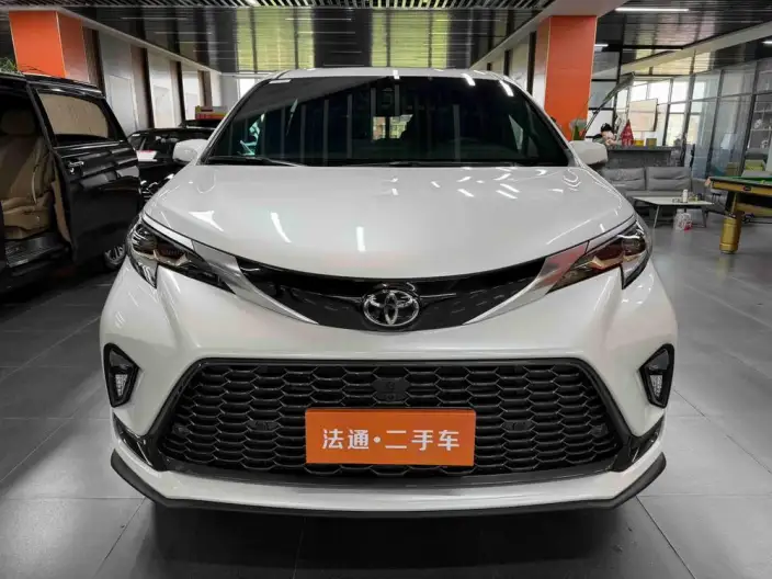 Granvia 2024 Model Intelligent Hybrid 2.5L 4WD Noble PLUS Edition – фото 2