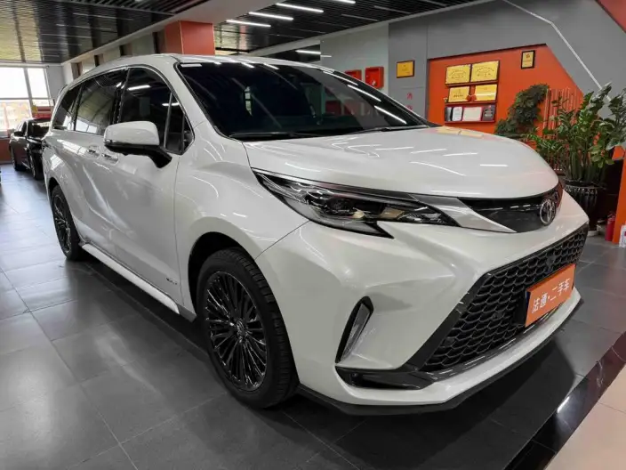 Granvia 2024 Model Intelligent Hybrid 2.5L 4WD Noble PLUS Edition – фото 3