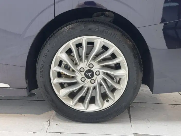 VOYAH Dreamer PHEV 2024 Model Ultra-long Endurance Premium Edition – фото 9