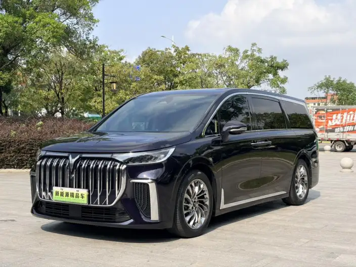 VOYAH Dreamer PHEV 2024 Model Ultra-long Endurance Ultimate Edition – фото 1