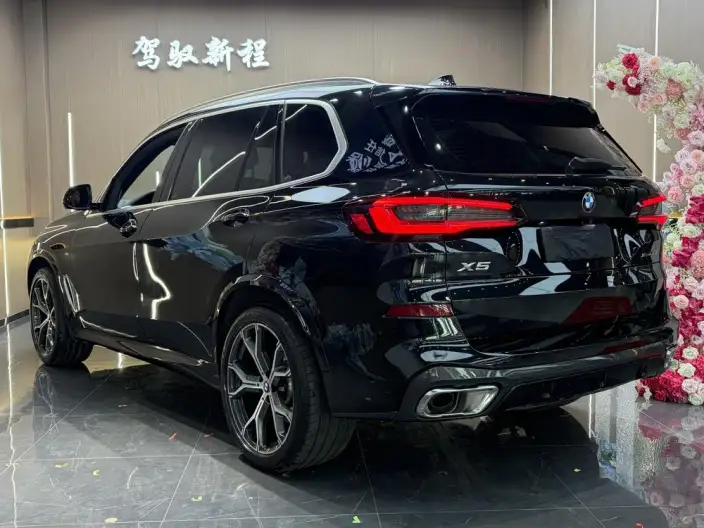 BMW X5 2022 Model xDrive 40Li M Sports Set – фото 4
