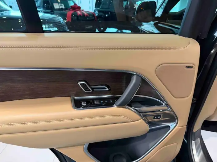 Range Rover 2024 Model 3.0 L6 360PS Shengshi Edition – фото 9