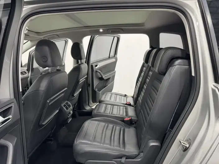 Volkswagen Touran L 2021 Model 280TSI DSG Extension Edition 7 seat – фото 9