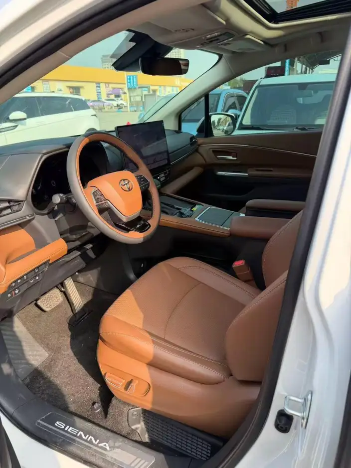Toyota Sienna 2027 Model Hybrid 2.5L 4WD Premium Edition – фото 6