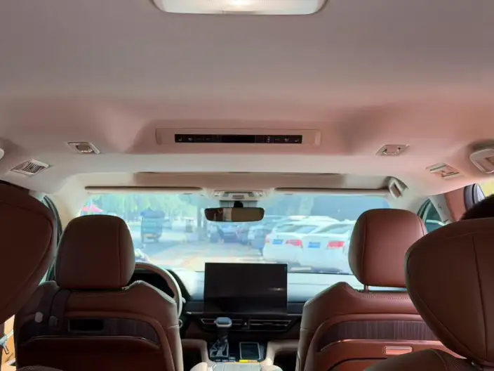 Toyota Sienna 2027 Model Hybrid 2.5L 4WD Premium Edition – фото 9
