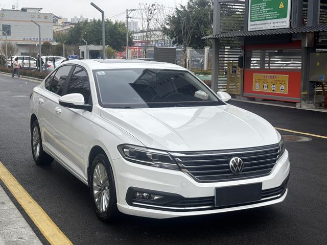 Volkswagen Lavida 2021 1.5L Automatic Com f ort – фото 2