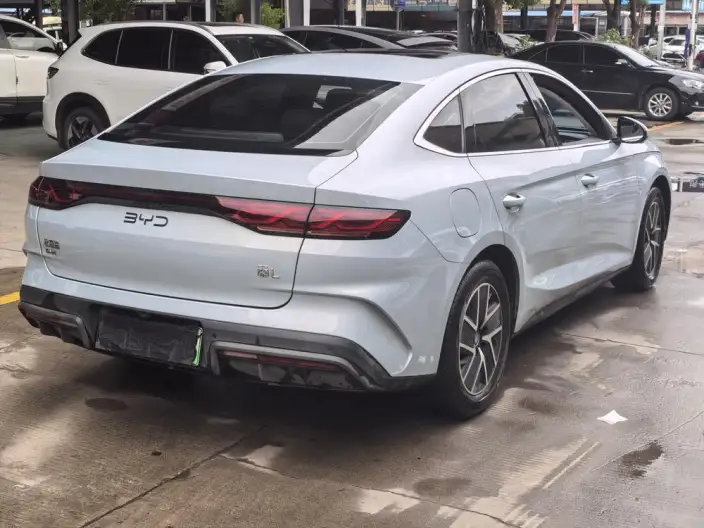 QinL DM 2024 Model DM-i 120KM Leading Model – фото 6