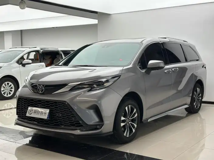 Granvia 2026 Model Intelligent Hybrid 2.5L 4WD Noble PLUS Edition – фото 1