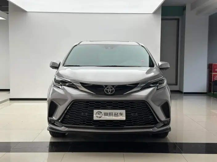 Granvia 2026 Model Intelligent Hybrid 2.5L 4WD Noble PLUS Edition – фото 2