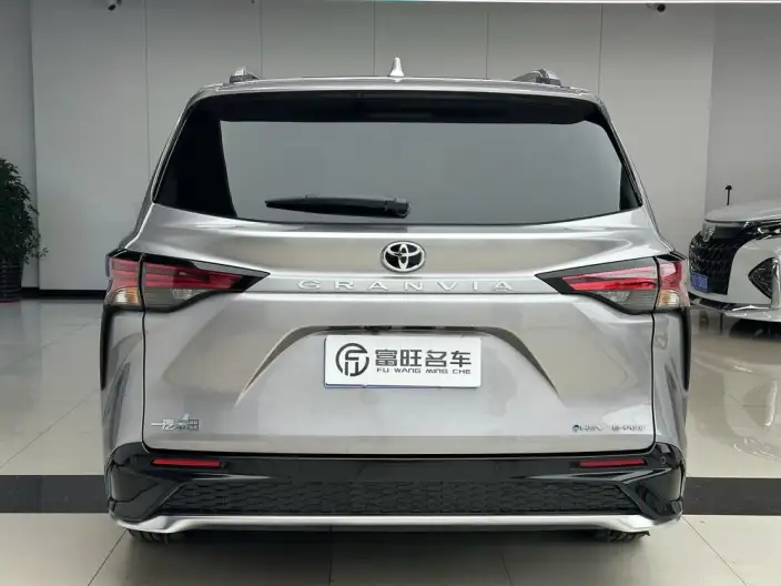 Granvia 2026 Model Intelligent Hybrid 2.5L 4WD Noble PLUS Edition – фото 5