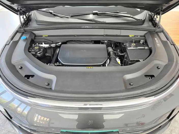 Li Auto L8 2024 Model Pro Edition – фото 7