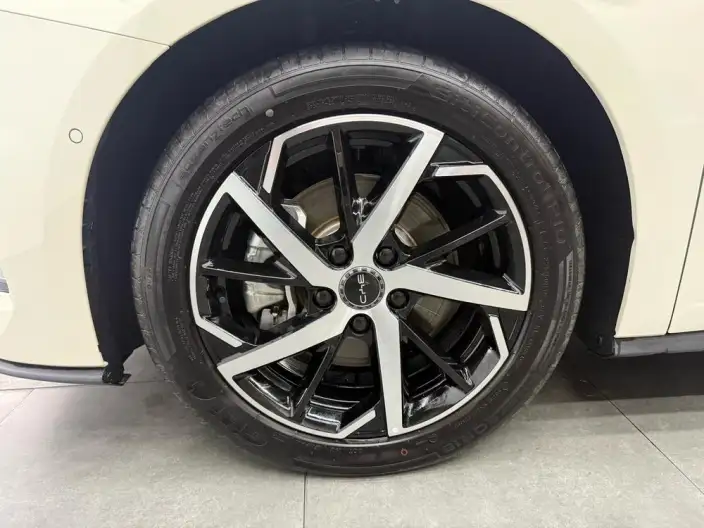 BYD Seal 07DM 2026 Model DM-i 230KM Flagship Model – фото 5