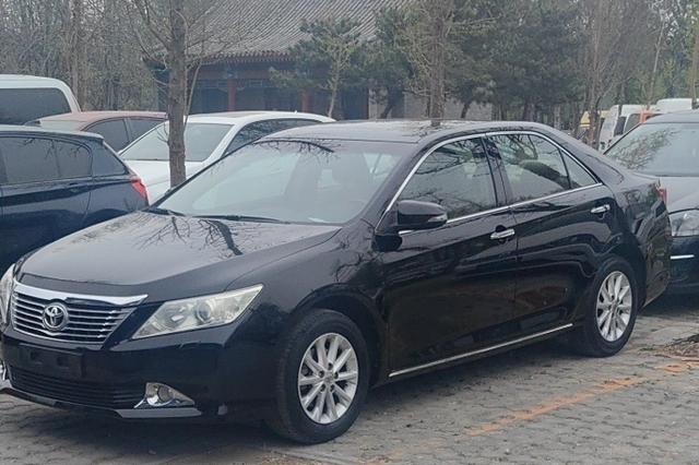 Toyota Camry 2013 2.5G Comfort