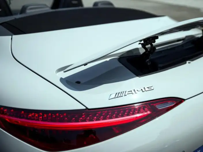 Mercedes-Benz SL-Class AMG 2024 Model AMG SL 63 4MATIC+ – фото 4