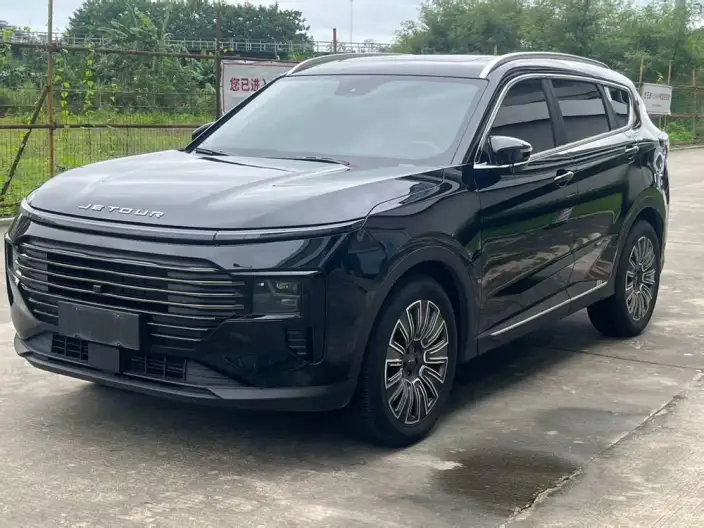 Jetour X70 PLUS 2025 Model 1.5T 6DCT Deluxe Edition 5 seat – фото 1