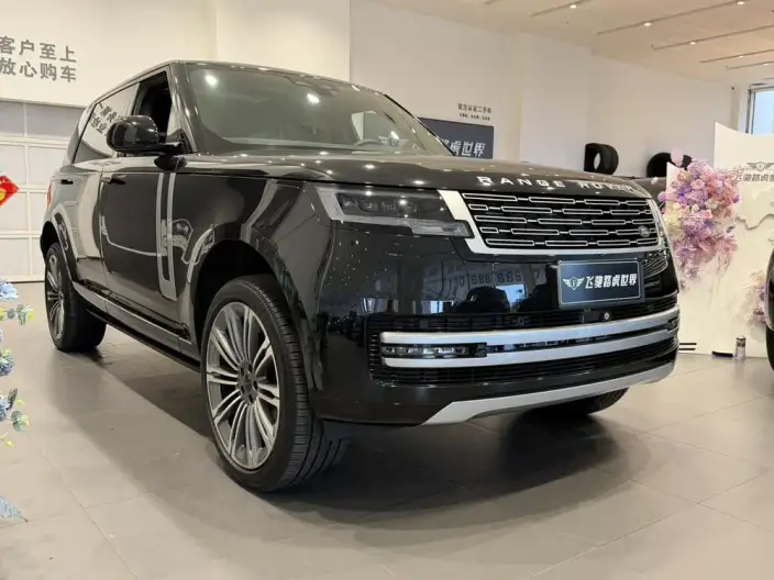 Range Rover 2026 Model 3.0 L6 400PS AB Long axis Edition – фото 3