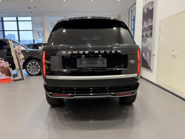 Range Rover 2026 Model 3.0 L6 400PS AB Long axis Edition – фото 5