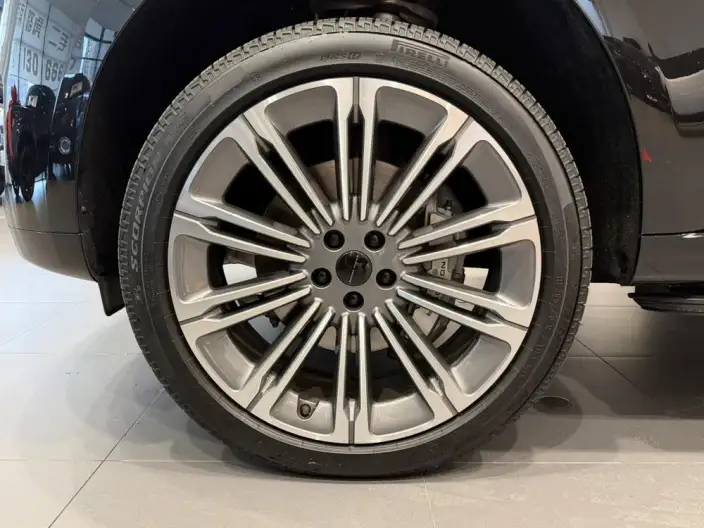 Range Rover 2026 Model 3.0 L6 400PS AB Long axis Edition – фото 10