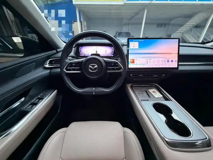 **Mazda EZ-6** 2024 Model Extended Range 200 – фото 6