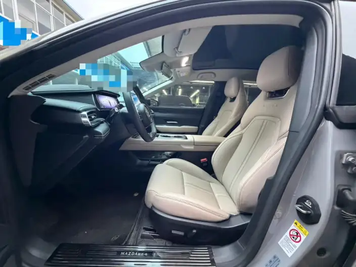 **Mazda EZ-6** 2024 Model Extended Range 200 – фото 8