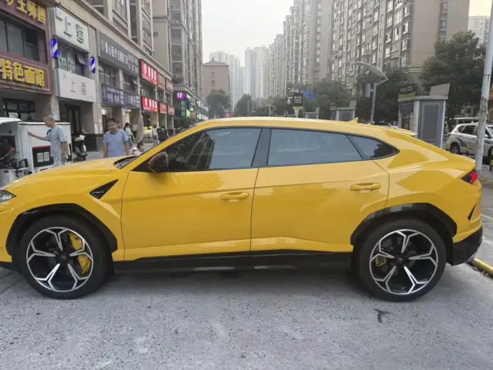 Urus 2021 Model 4.0T V8