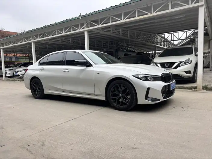 BMW 3 Series 2025 Model 330Li M Sports Night Set – фото 3