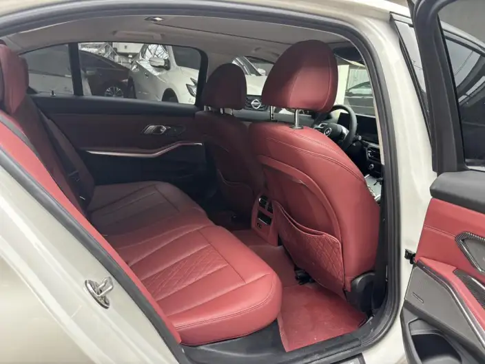 BMW 3 Series 2025 Model 330Li M Sports Night Set – фото 7
