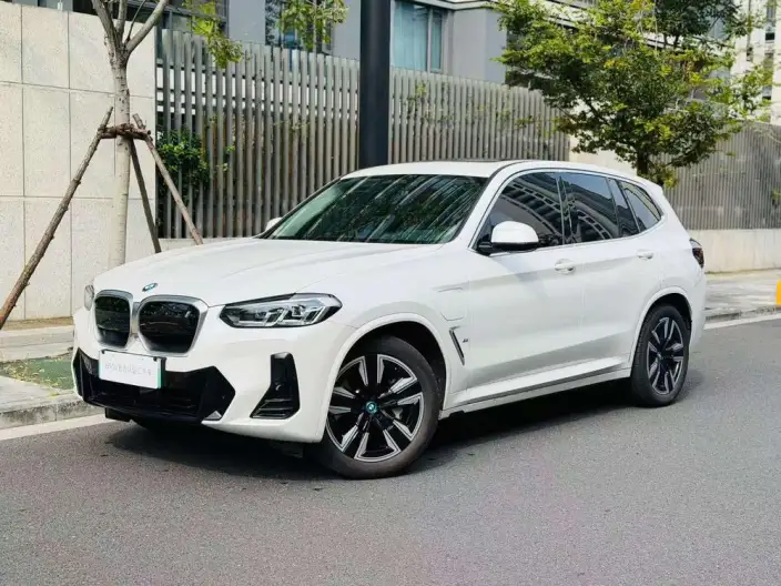 BMW iX3 2023 Model Leading Model – фото 1