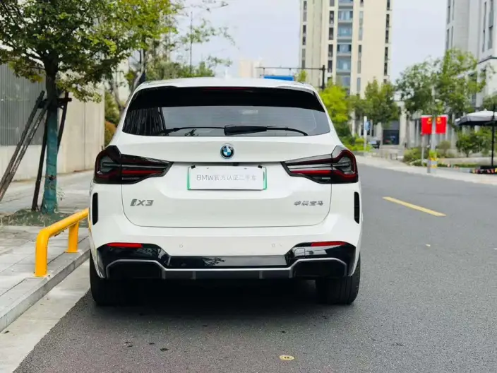 BMW iX3 2023 Model Leading Model – фото 4