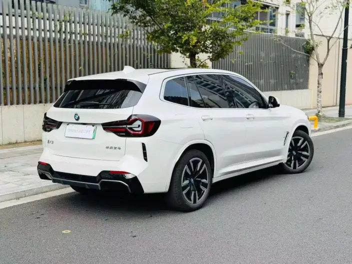 BMW iX3 2023 Model Leading Model – фото 5