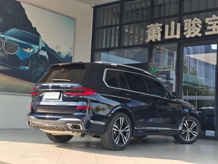 BMW X7 2023 Model xDrive40i Exclusive Model M Sports Set – фото 5
