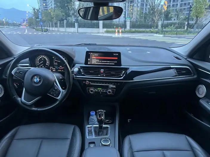 BMW 1 Series 2021 Model 120i M Sports Edition – фото 8
