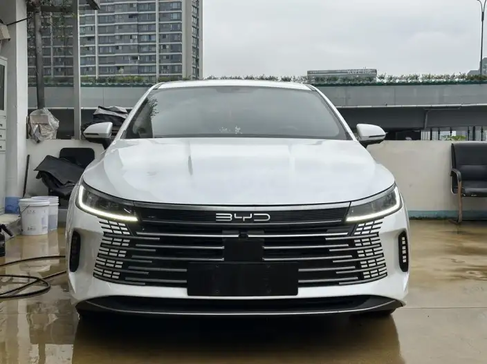 BYD Destroyer 05 2022 Model DM-i 55KM Luxury Model – фото 2