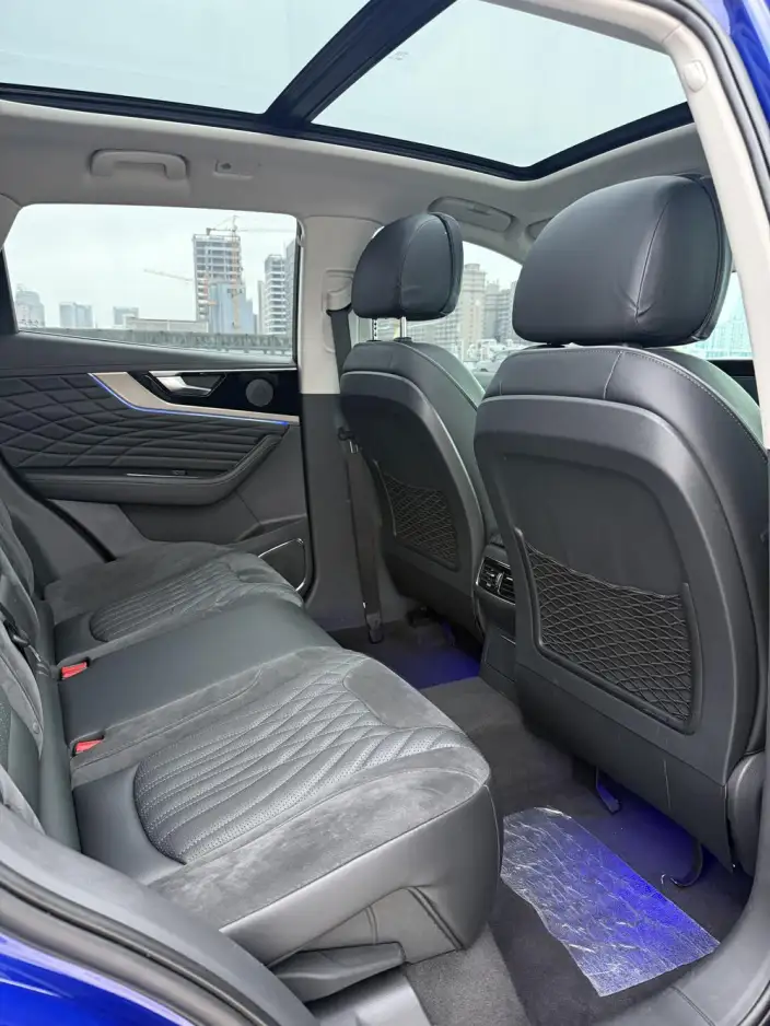Hongqi HS5 2022 Model 2.0T Smart Flag Enjoy Edition – фото 7