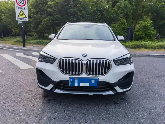 BMW X1 2022 Model sDrive25Li Leading Model – фото 2
