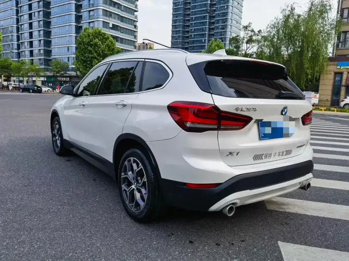 BMW X1 2022 Model sDrive25Li Leading Model – фото 4
