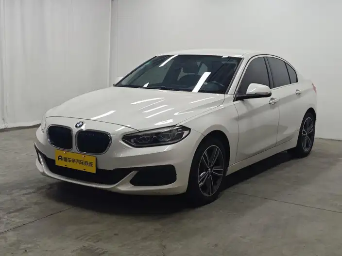 BMW 1 Series 2020 Model 120i Fashion Model – фото 1