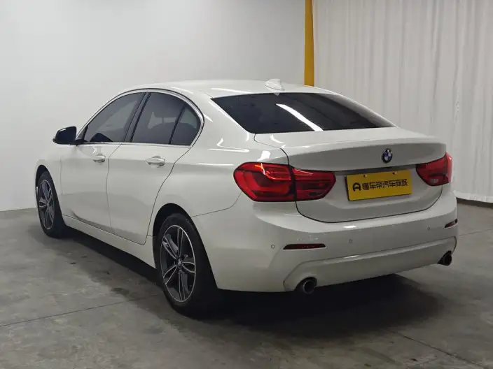 BMW 1 Series 2020 Model 120i Fashion Model – фото 5