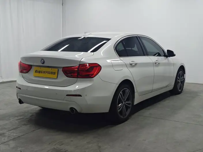 BMW 1 Series 2020 Model 120i Fashion Model – фото 7