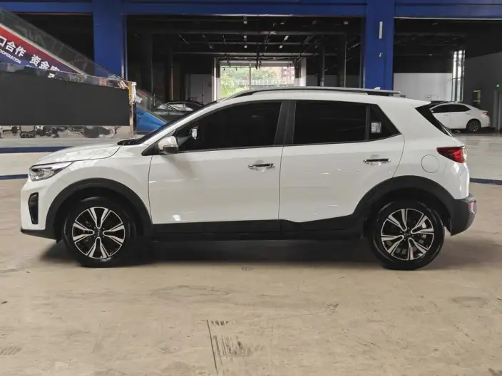 Kia Stonic 2021 Model Facelift 1.4L CVT Fun Xiang Edition – фото 3